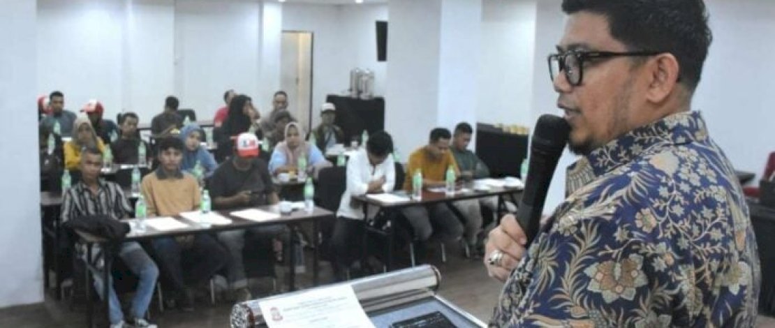 Anggota DPRD Kota Makassar Andi Pahlevi menggelar sosialisasi penyebarluasan Perda nomor 2 tahun 2016 tentang Tanggung Jawab Sosial dan Lingkungan Perusahaan (TSLP), di Hotel Royal Bay Makassar, Minggu 9 Juli 2023.