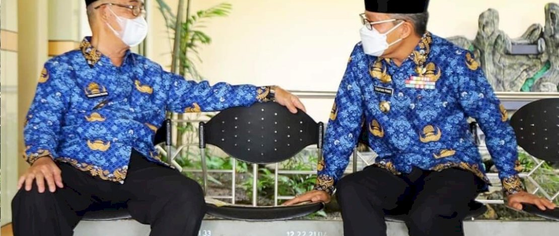 ASN dan Non ASN Pemkot Parepare Diwajibkan Mengenakan PDH Batik Memaknai Hari Batik Nasional ASN dan Non ASN Pemkot Parepare Diwajibkan Mengenakan PDH Batik Memaknai Hari Batik Nasional