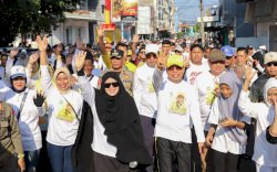 Taufan Pawe Lepas Masa Jabatan dengan Jalan Sehat Bersama Warga: Penghargaan atas Dedikasi dan Inovas
