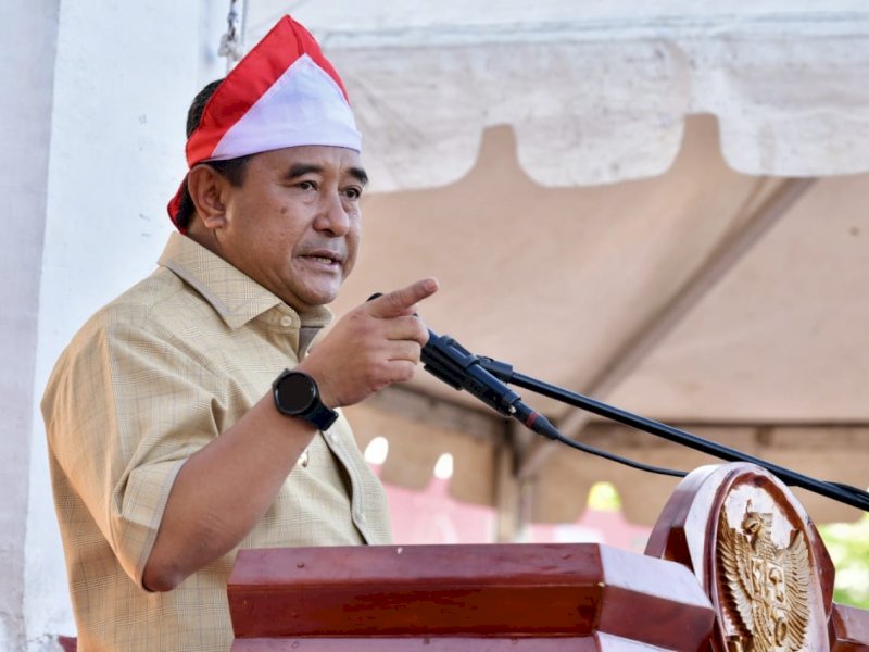 Kontes Ayam Ketawa Perebutkan Piala Gubernur