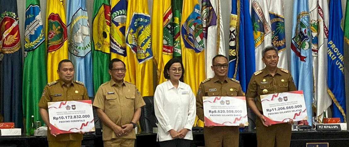 Penyerahan insentif fiskal kepada daerah dengan pengendalian inflasi terbaik.