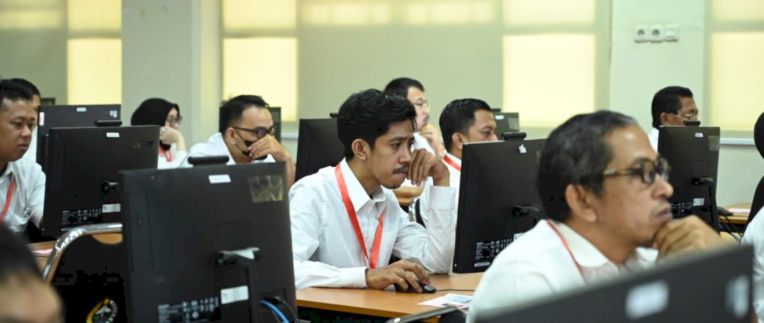 Calon komisioner KPID Sulsel menjalani tes tahap kedua. Calon komisioner KPID Sulsel menjalani tes tahap kedua.