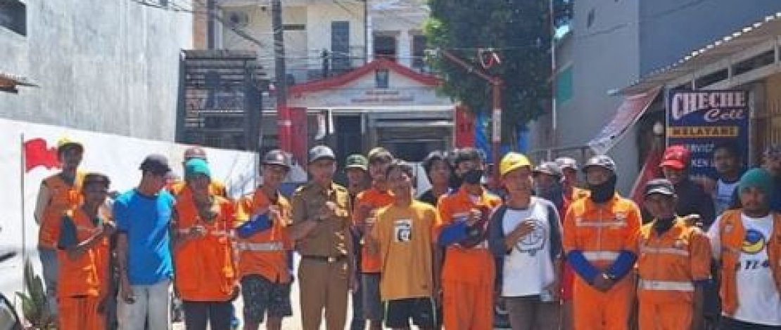 Camat Bontoala Pantau Penggalian Drainase di Kelurahan Bontoala Tua