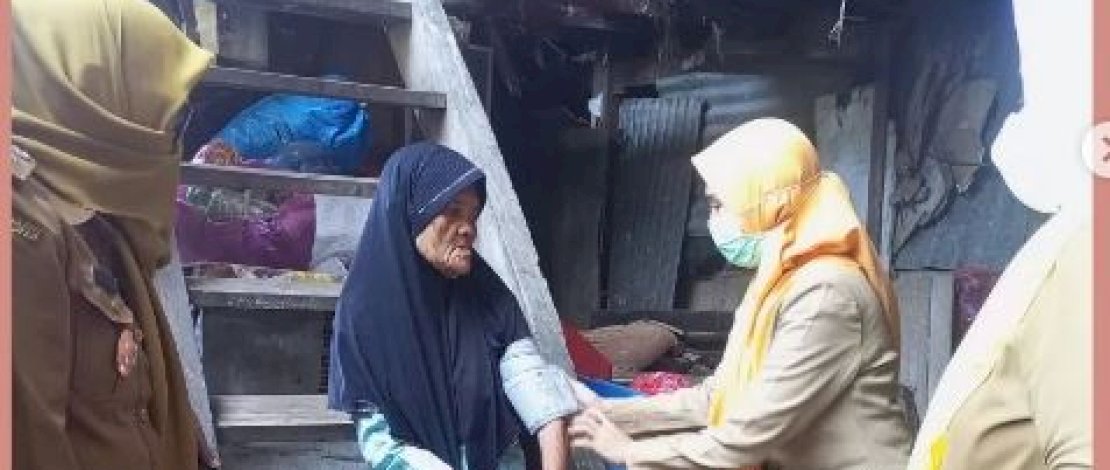 Bentuk Kepedulian, Lurah Bara-baraya Utara Kunjungi Lansia untuk Pastikan Kesehatannya