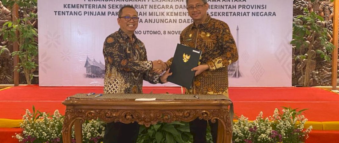 Penandatanganan pinjam pakai dilakukan Pj Sekda Sulsel Andi Muhammad Arsjad sebagai pihak kedua dan Setya Utama, Sekretaris Kementerian Sekretariat Negara, sebagai pihak pertama. Penandatanganan pinjam pakai dilakukan Pj Sekda Sulsel Andi Muhammad Arsjad sebagai pihak kedua dan Setya Utama, Sekretaris Kementerian Sekretariat Negara, sebagai pihak pertama.