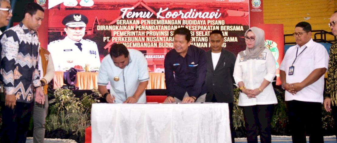 Penandatanganan MoU antara Pemerintah Daerah Provinsi Sulsel dan PT. Perkebunan Nusantara XIV tentang kerjasama pengembangan budidaya tanaman pisang. Penandatanganan MoU antara Pemerintah Daerah Provinsi Sulsel dan PT. Perkebunan Nusantara XIV tentang kerjasama pengembangan budidaya tanaman pisang.