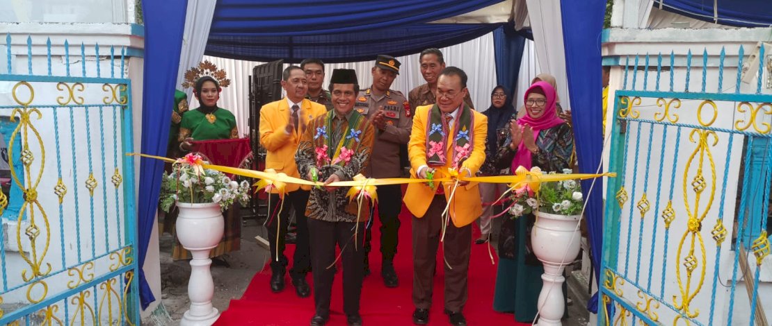 Wakil Bupati Kepulauan Selayar, Saiful Arif, meresmikan Sentra Layanan Universitas Terbuka (Salut), di Jalan RA. Kartini No. 30 Kecamatan Benteng, Kamis, 9 November 2023.