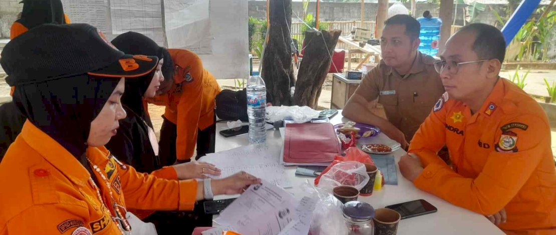 Badan Penanggulan Bencana Daerah Kota Makassar telah mendistribusikan air bersih di titik-titik wilayah yang terdampak kekurangan air.