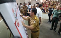 Sekda Kota Makassar Pimpin Pembacaan Pakta Integritas Deklarasi Netralitas ASN