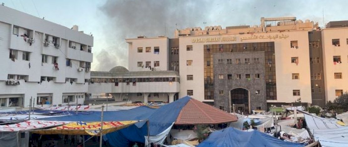 Kondisi di sekitar rumah sakit Al Shifa ,Gaza (dok: reuters)