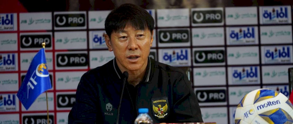 Pelatih kepala Timnas Indonesia, Shin Tae-yong dalam keterangannya kepada media di Minawi Pasha Hotel, Basra, Irak.