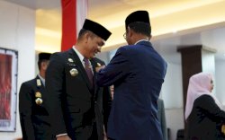 Pj. Bupati Takalar Berikan Penghargaan Satyalencana Karya Satya Tahun 2023 kepada 152 PNS