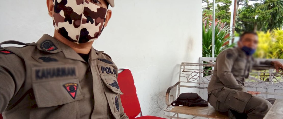 Oknum Satpol PP berinisial KR alias AS (32) yang beralamat di Jalan Anoa, Kelurahan Bukaka, Kecamatan Tanete Riattang, dikenal ramah dan sopan terhadap semua orang termasuk rekan kerjanya.