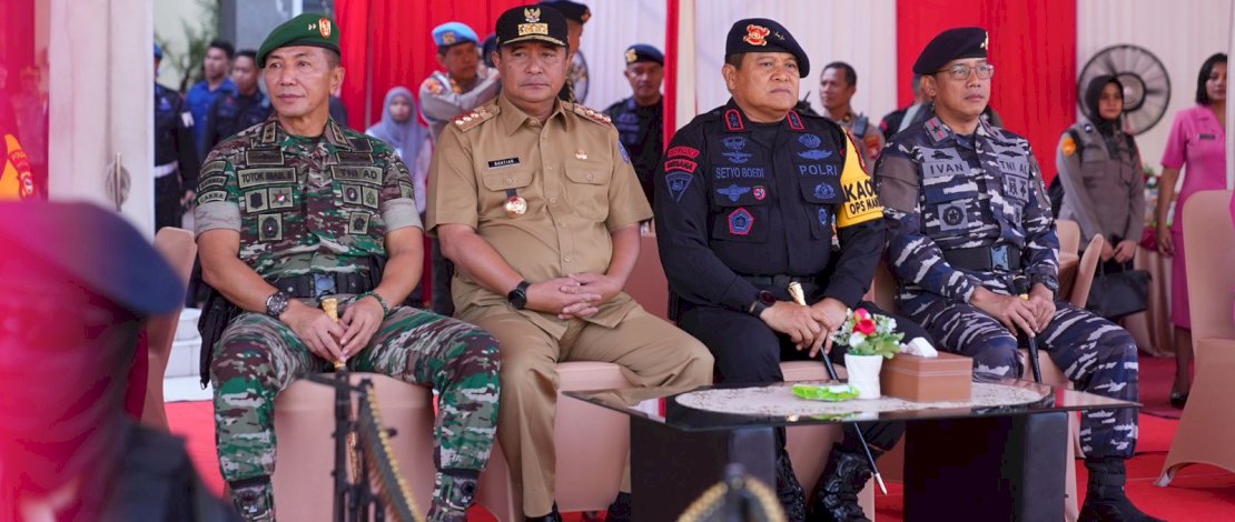 Penjabat Gubernur Sulsel, Bahtiar Baharuddin, menghadiri HUT Brimob ke-78 Tahun, di Mapolda Sulsel, Kamis, 16 November 2023.