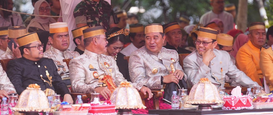 Hadiri HUT Gowa Ke-703, Pj Gubernur Sulsel Puji Kemesraan Bupati dan Wakil Bupati Gowa