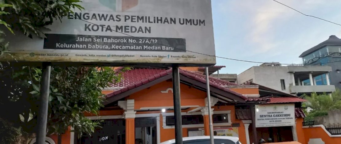 Tersangka Pemerasan Kelengkapan Administratif: Komisioner Bawaslu Medan dan Rekannya Ditangkap