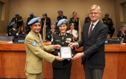 Misi Perdamaian PBB di Afrika Tengah: Briptu Renita Rismayanti Dianugerahi Penghargaan Prestisius