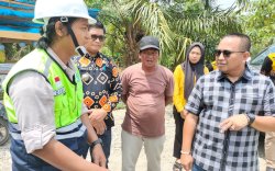 Anggota DPR RI Fauzi Serahkan Program Pembangunan ke Pesantren As'Adiyah