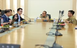 Danny Pomanto Jajaki Kerja Sama Smart Street Lighting Project