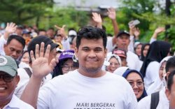 Warga Antusias Ikut Jalan Sehat Satu Putaran 