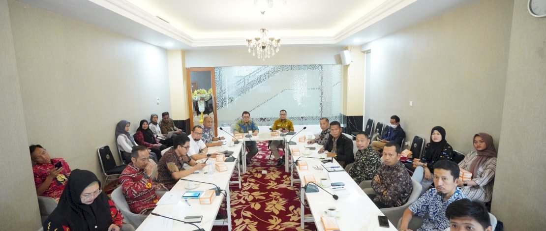 Monitoring dan Evaluasi (Monev) Media Center Daerah Kementerian Komunikasi dan Informatika RI, di Toraja Room, Kantor Gubernur Sulsel, Kamis, 23 November 2023. Monitoring dan Evaluasi (Monev) Media Center Daerah Kementerian Komunikasi dan Informatika RI, di Toraja Room, Kantor Gubernur Sulsel, Kamis, 23 November 2023.