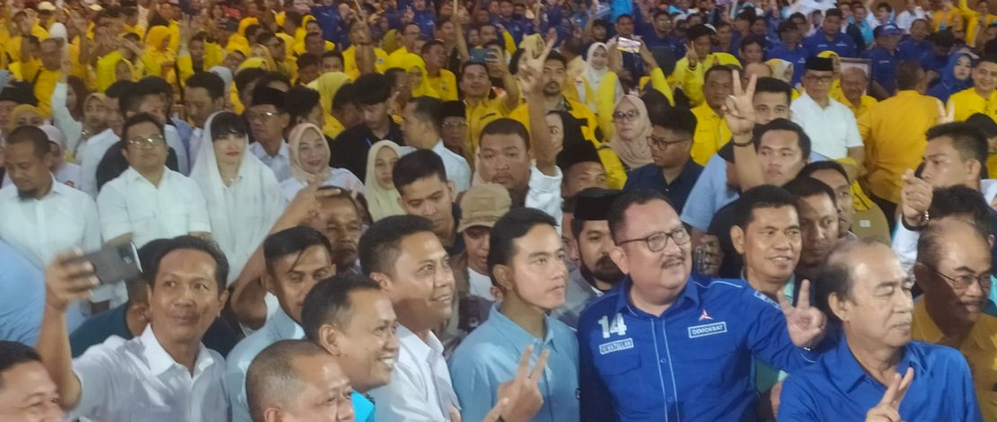 Gibran Panaskan Sulsel: Tegaskan Kemenangan Door to Door, Bukan Survei Gibran Panaskan Sulsel: Tegaskan Kemenangan Door to Door, Bukan Survei
