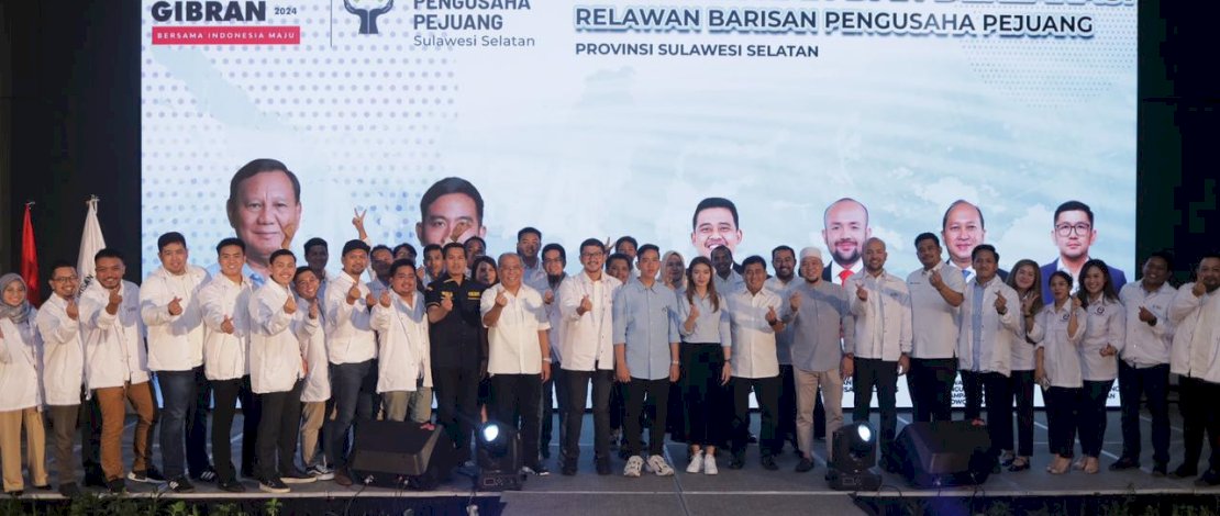 Cawapres Gibran saat menghadiri pengukuhan dan deklarasi Barisan Pengusaha Pejuang di Makassar, Jumat malam, 24 November 2023.