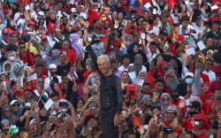 Hadiri Gerak Jalan Perjuangan, Ganjar: Masyarakat Makassar Luar Biasa! 