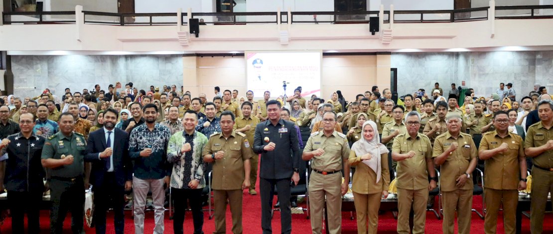 Wali Kota Makassar Moh Ramdhan "Danny" Pomanto siap jika Makassar ditunjuk menjadi tuan rumah penyelenggaraan Festival Pisang sebagai tindak lanjut program budi daya pisang di Sulsel. Wali Kota Makassar Moh Ramdhan "Danny" Pomanto siap jika Makassar ditunjuk menjadi tuan rumah penyelenggaraan Festival Pisang sebagai tindak lanjut program budi daya pisang di Sulsel.