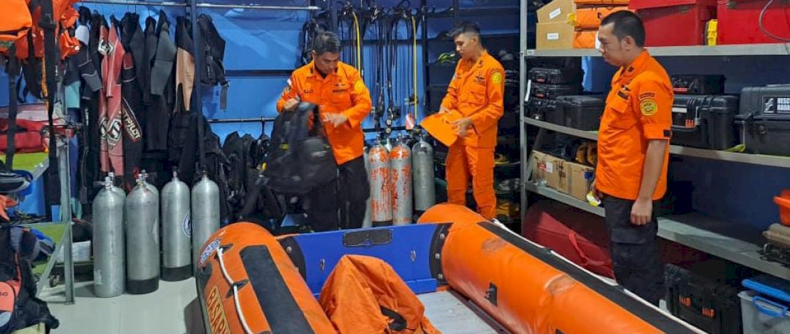 Tim Basarnas turun melakukan pencairan seorang nelayan bernama Saiful yang dilaporkan hilang saat melaut di perairan antara Pulau Wali, dan Pulau Karanrang,  Pangkep, Sulawesi Selatan.