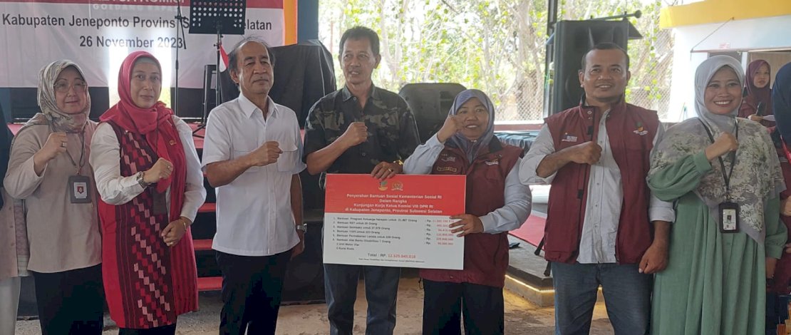 Ashabul Kahfi Bagikan Bantuan Sosial di Jeneponto dan Bantaeng