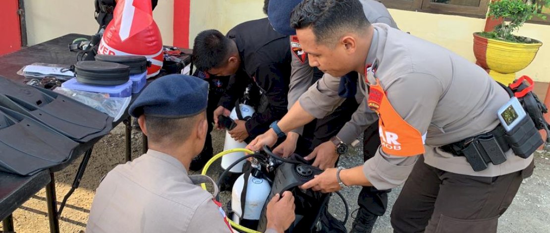 Danyon Brimob Bone Cek Kesiapan Personel OMB Batalyon C Pelopor, Hadapi Pemilu 2024 Danyon Brimob Bone Cek Kesiapan Personel OMB Batalyon C Pelopor, Hadapi Pemilu 2024