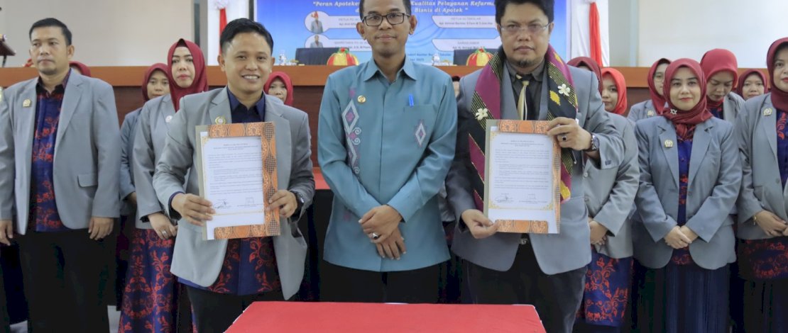 Pengurus Cabang Ikatan Apoteker Indonesia (IAI) Kabupaten Takalar Periode 2023-2027 yang diketuai Apt Achmad Bachtiar bersama pengurus lainnya secara resmi dilantik oleh Ketua PD IAI Sulawesi Selatan (Sulsel), Apt Andi Alfian, di Baruga I Mannindori Kantor Bupati Takalar, Sabtu, 2 Desember 2023. Pengurus Cabang Ikatan Apoteker Indonesia (IAI) Kabupaten Takalar Periode 2023-2027 yang diketuai Apt Achmad Bachtiar bersama pengurus lainnya secara resmi dilantik oleh Ketua PD IAI Sulawesi Selatan (Sulsel), Apt Andi Alfian, di Baruga I Mannindori Kantor Bupati Takalar, Sabtu, 2 Desember 2023.