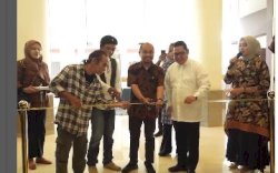 Kadispar Muhammad Roem Hadiri "Aryaduta Disable Act & Painting Expo" di Hotel Aryaduta Makassar
