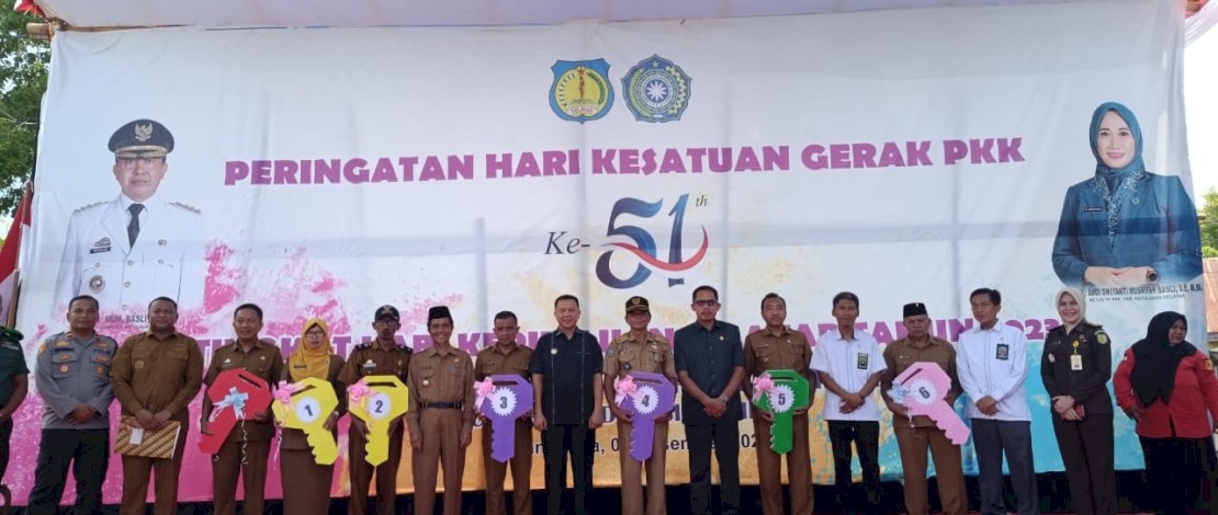 Pada juara Lomba Desa Tahun 2023 Tingkat Kabupaten Kepulauan Selayar, berfoto bersama Bupati Basli Ali, usai menerima hadiah. Pada juara Lomba Desa Tahun 2023 Tingkat Kabupaten Kepulauan Selayar, berfoto bersama Bupati Basli Ali, usai menerima hadiah.