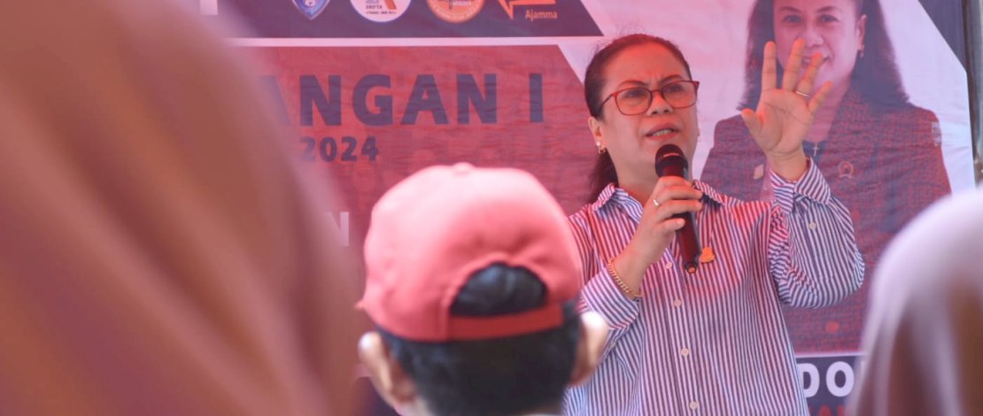 Anggota DPRD Kota Makassar, Galmerrya, di Jalan Bangkala Raya Lorong 11 Nomor 133 RT 002 RW 003, Kelurahan Buntusu, Kecamatan Tamalanrea, Kamis (2/11).