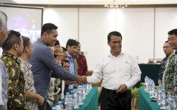 Mentan Amran Kerja Maraton Ajak Produsen Benih Jagung Perkuat Akselerasi Tanam