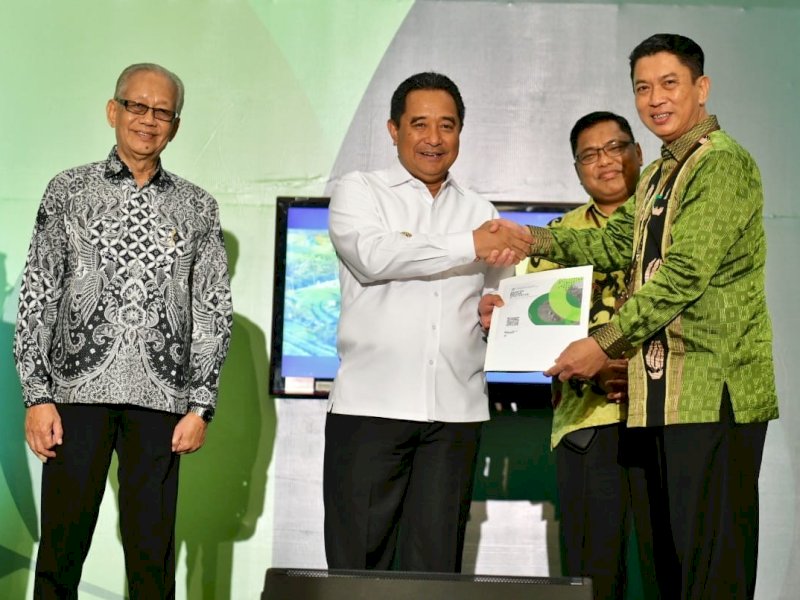 Pj Gubernur Bahtiar Target Sulsel Jadi Provinsi Pertama Bebas Inflasi Cabai