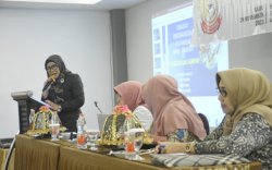 Apiaty Amin Syam Ajak Warga Manfaatkan Sampah Jadi Barang Bernilai Ekonomis