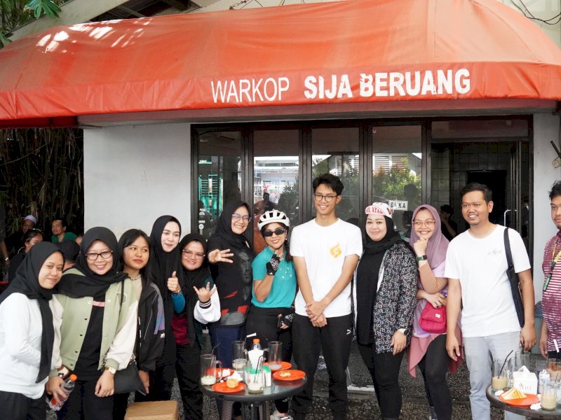 Hari Terakhir di Makassar, Alam Ganjar Sepedaan hingga Ngopi Bareng Milenial dan Gen Z 
