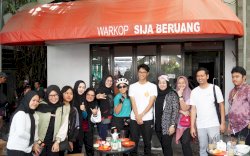 Hari Terakhir di Makassar, Alam Ganjar Sepedaan hingga Ngopi Bareng Milenial dan Gen Z 