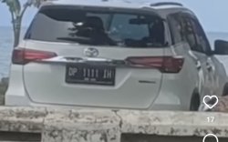 Mobil Putih Goyang  di Pantai Galesong  Viral di Media Sosial