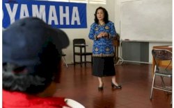 Kadisnaker Makassar Berikan Motivasi pada Pelatihan Perbengkelan untuk Penyandang Disabilitas