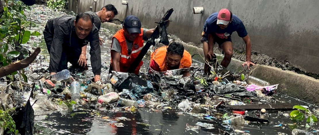 Antisipasi Banjir, Warga Kecamatan Bontoala Gelar Aksi Bersih Kanal Antisipasi Banjir, Warga Kecamatan Bontoala Gelar Aksi Bersih Kanal