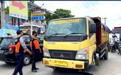 Dishub Makassar Bersama Polrestabes Makassar Operasi Truk Tonase