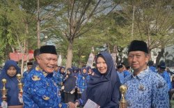 Juara 1 Mini Soccer, Dishub Makasar Terima Piala dan Dana Pembinaan