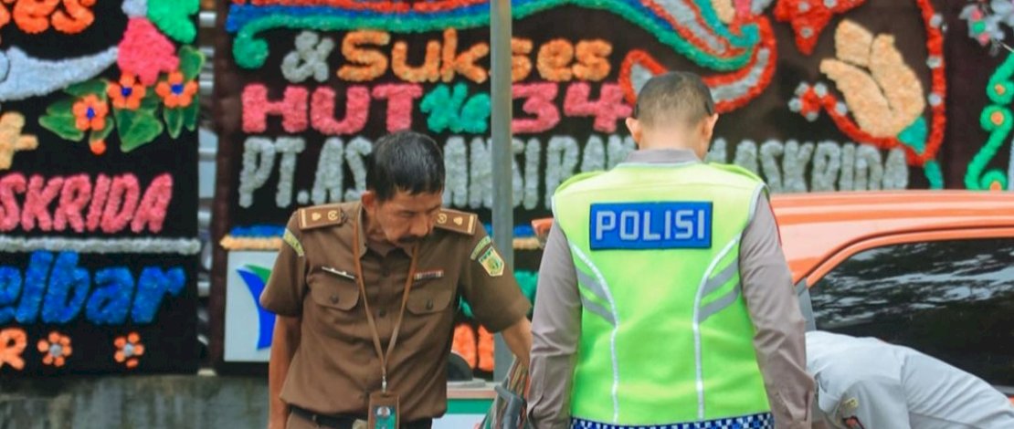Dishub Makassar Bersama Polisi Operasi Parkir Liar di Jalan Ratulangi
