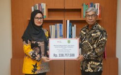 Diserahkan Bupati Indah, Masyarakat Luwu Utara Kirim Donasi untuk Palestina