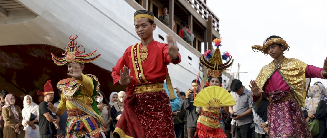 Hadirkan 2 Pinisi di Losari, Dinas Pariwisata  Ukir Momen Bersejarah di Makassar 