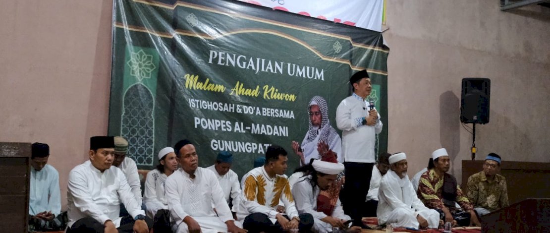 Anis Matta saat melakukan Silaturrahim ke Pondok Pesantren Al Madani, Kecamatan Gunung Pati, Semarang, Jawa Tengah, Minggu malam, 10 Desember 2023.